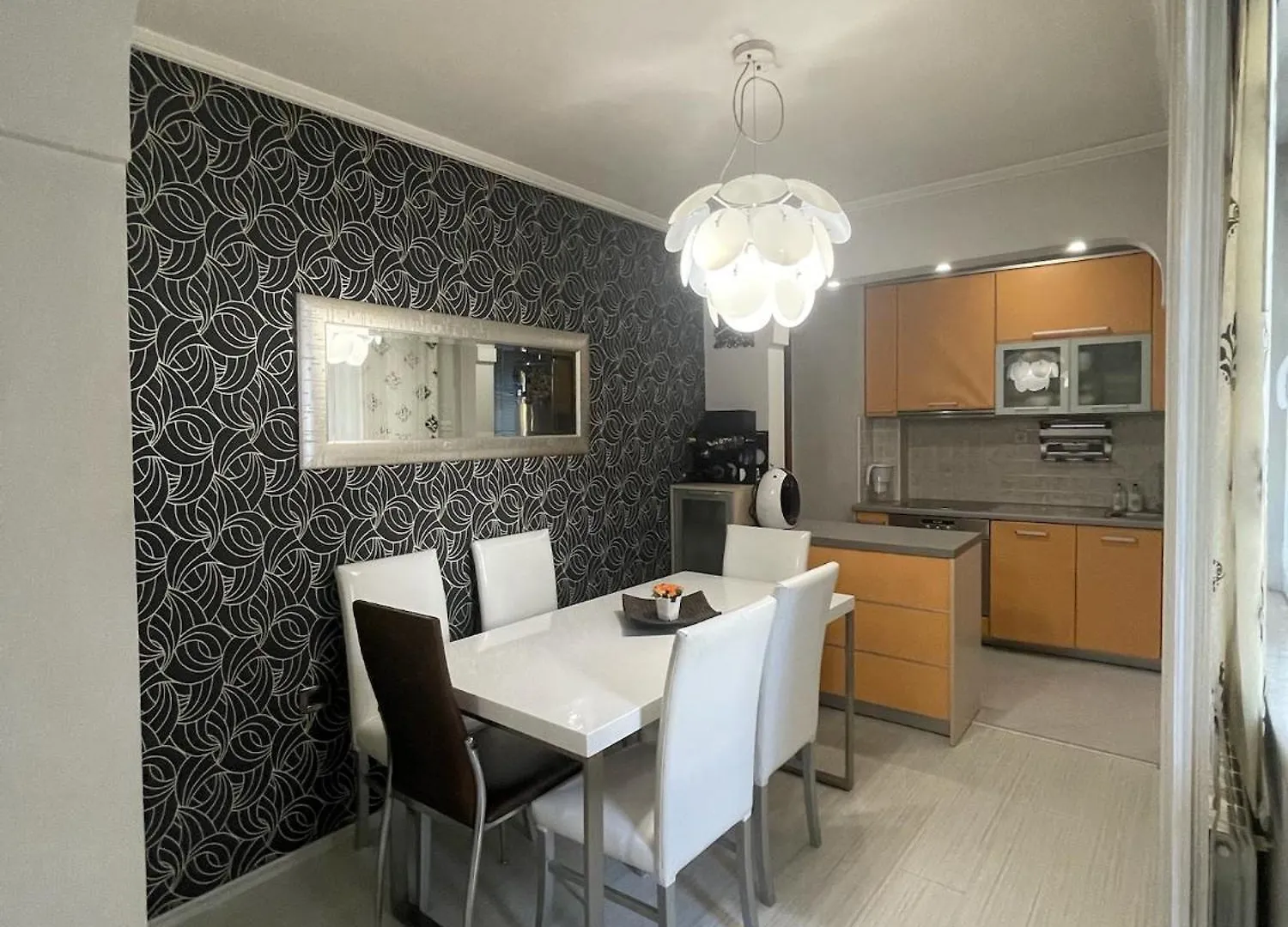 Two Bedroom Apartment In Central With Garage Filibe Bulgaristan