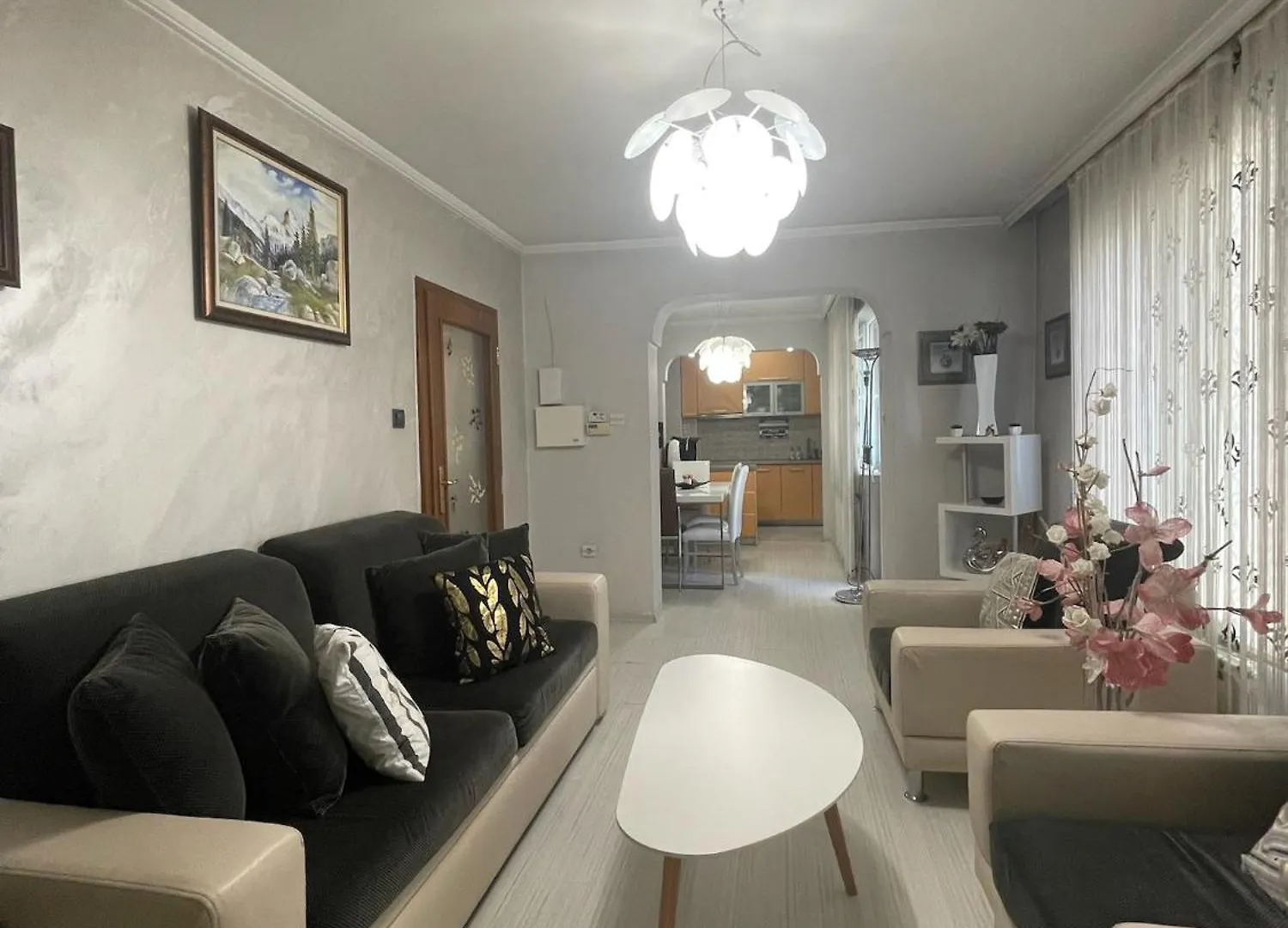 Two Bedroom Apartment In Central With Garage Filibe